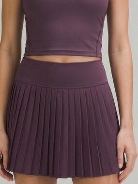 NWT HR Pleated Tennis Skirt Goodnight plum